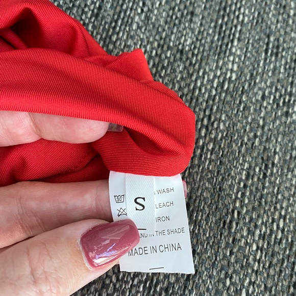 Red Crop Top one shoulder small NWT - Picture 6 of 8